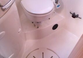 Zeilboot Bavaria 30 natte cel met toilet