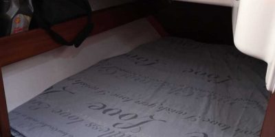 Zeiljacht Bavaria 35 IJsselmeer 3 hutten huren Achterhut