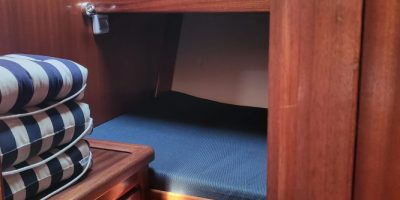 Zeiljacht Bavaria 50 huren IJsselmeer stapelbedden