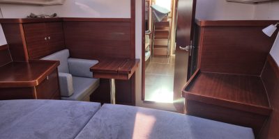 Zeiljacht Hanse 400 huren IJsselmeer Master Cabin