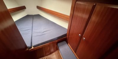 Zeilboot Bavaria 34 huren hut in de punt